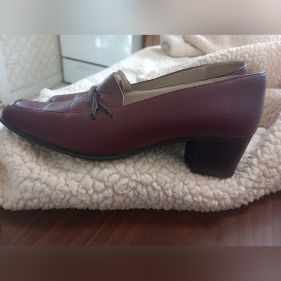 Elite-Burgundy heels - Picture 2 of 7